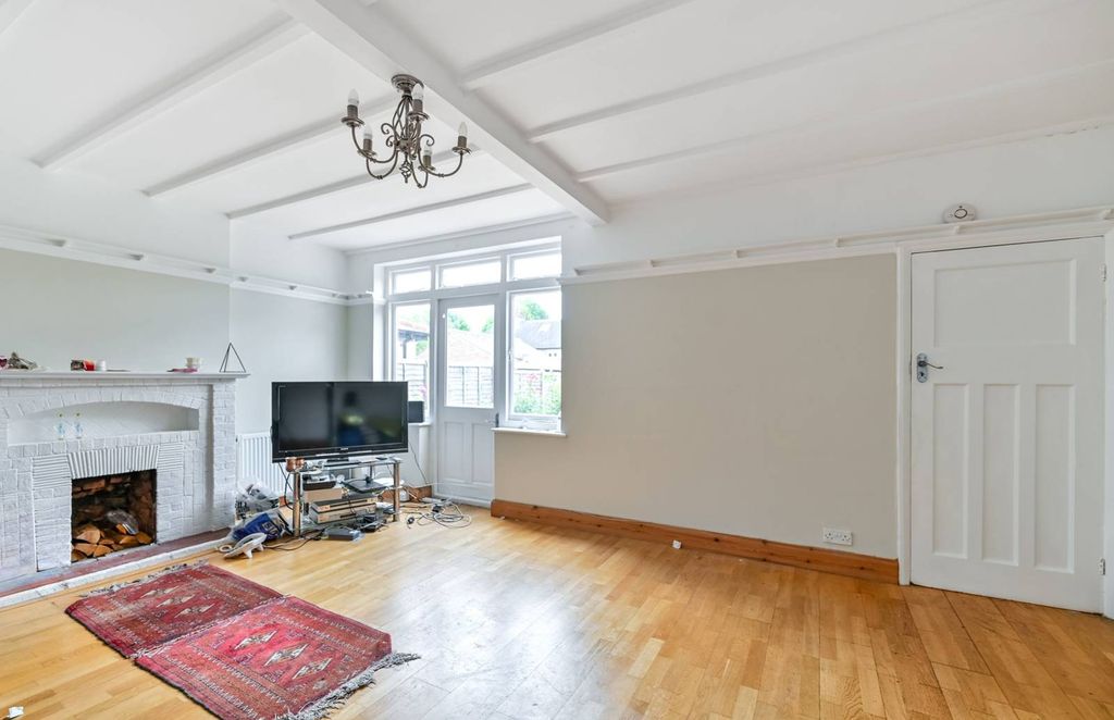Property photo 2 of 7