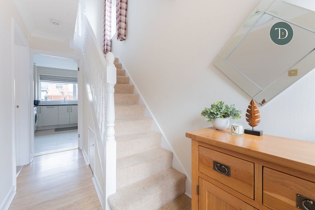 Property photo 3 of 24