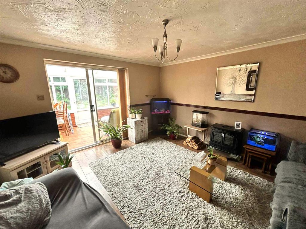 Property photo 2 of 15 c96A09E7-3360-4E15-900A-7439081Da72d.Jpg
