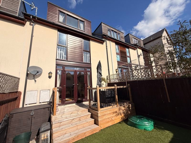 Property photo 1 of 27 Photo 23