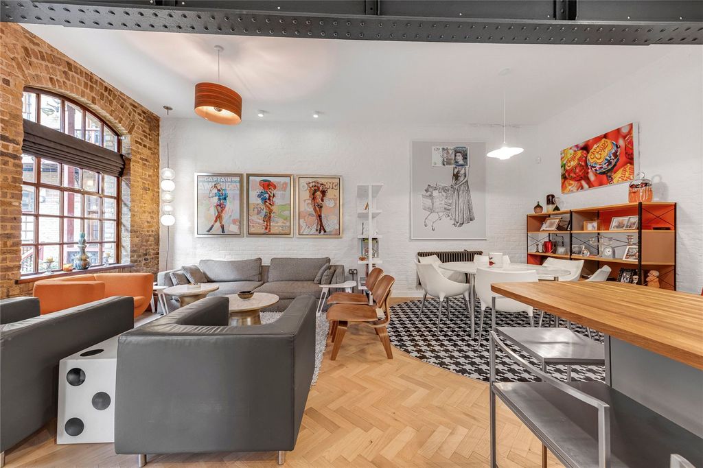 Property photo 2 of 20 Picture No. 62