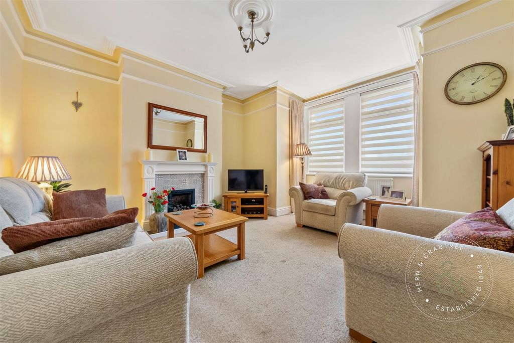 Property photo 2 of 38 Fernbank-31.Jpg