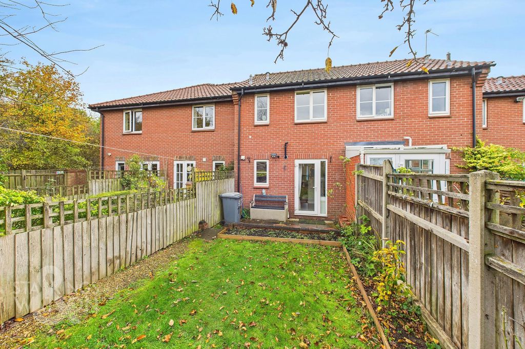 Property photo 2 of 16