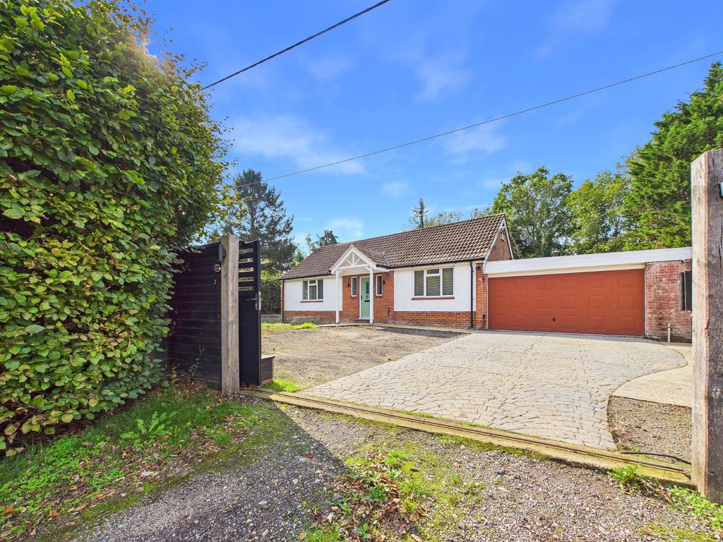 Property photo 1 of 18 Frontage