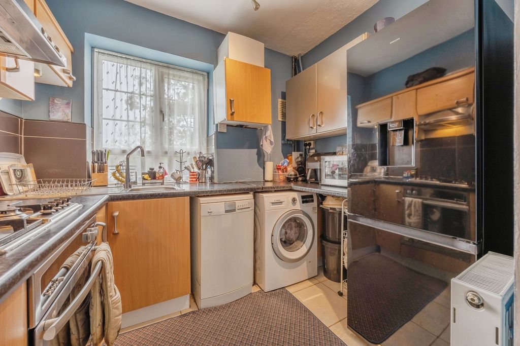 Property photo 2 of 19 Pbox-Img.Jpg