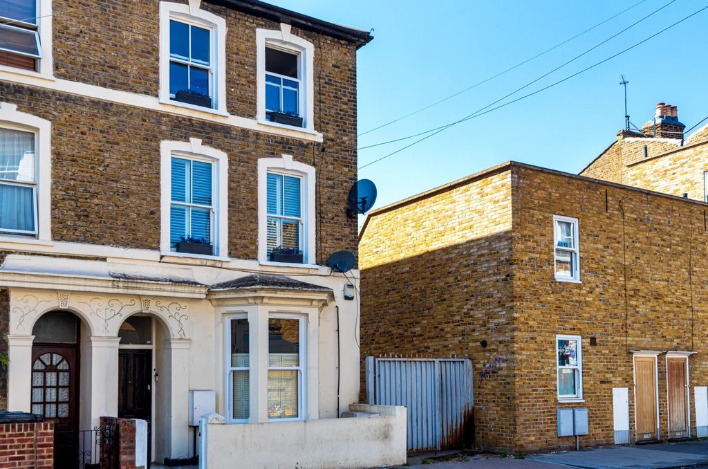 Property photo 3 of 13 Picture No. 08