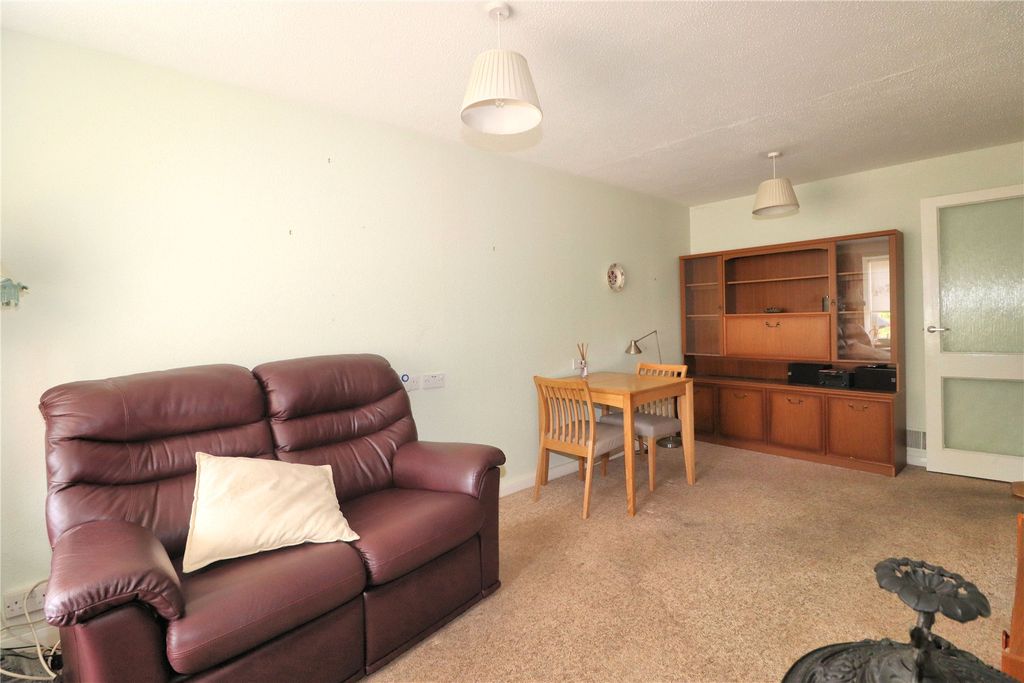 Property photo 2 of 11 Picture No. 24