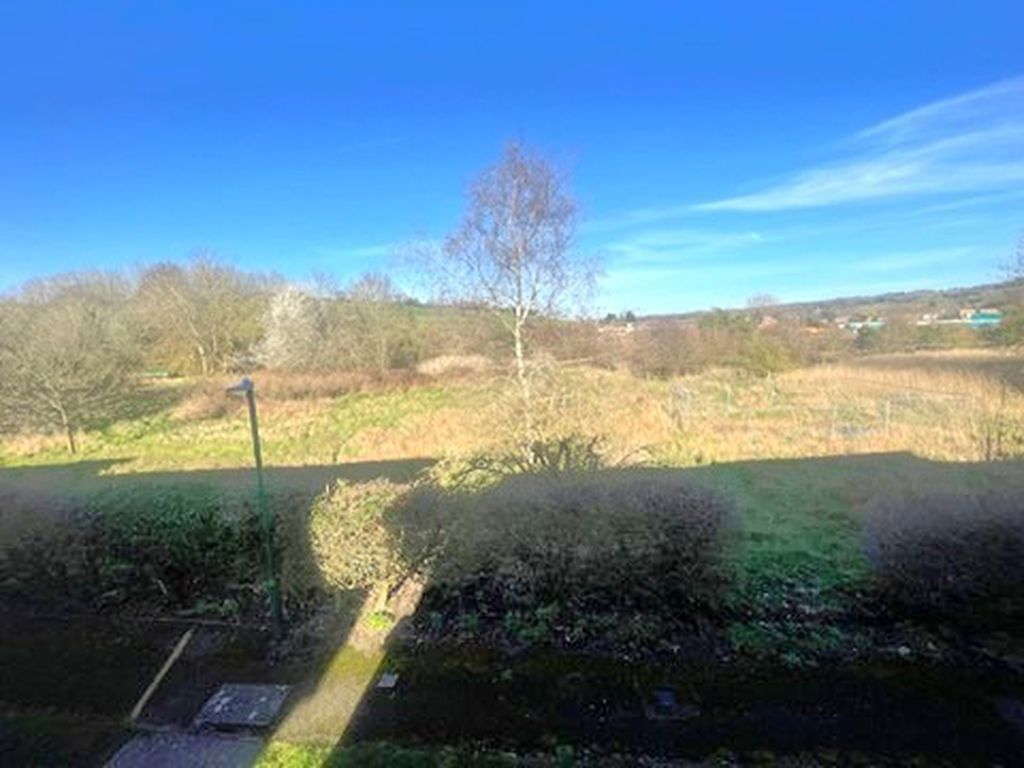 Property photo 2 of 11 Photo 13