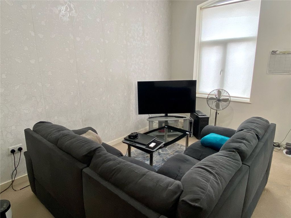 Property photo 2 of 5 Picture No. 04