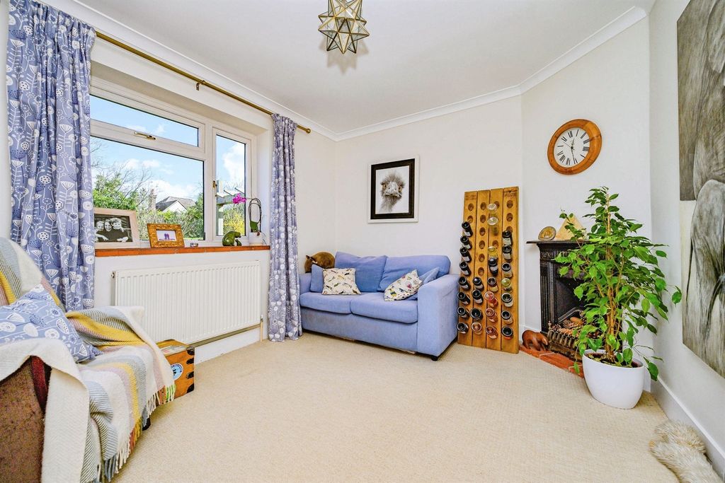 Property photo 3 of 17