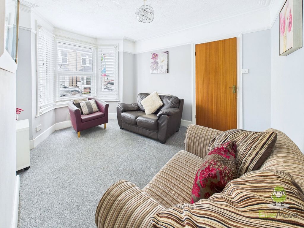 Property photo 3 of 24 Cam01543G0-Pr0162-Still004