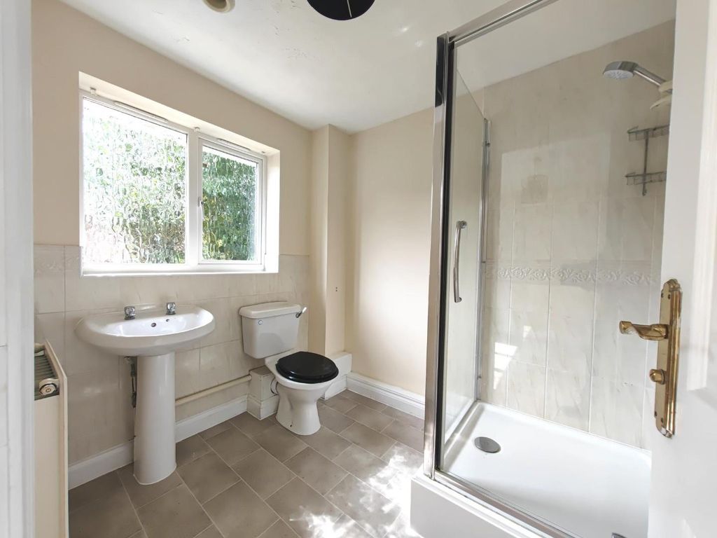 Property photo 3 of 12 1000002231.Jpg