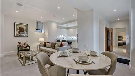Property photo 3 of 8 Dining Room