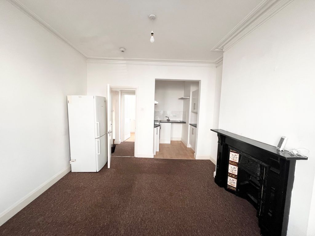 Property photo 2 of 8 Gallery