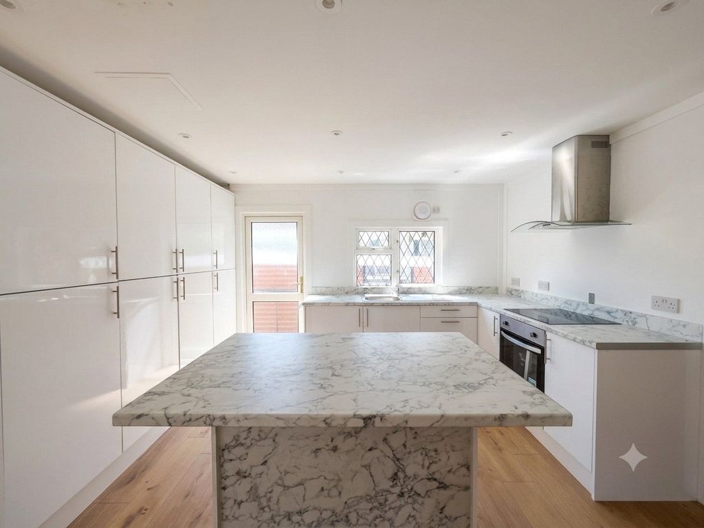 Property photo 2 of 16 Picture No. 02