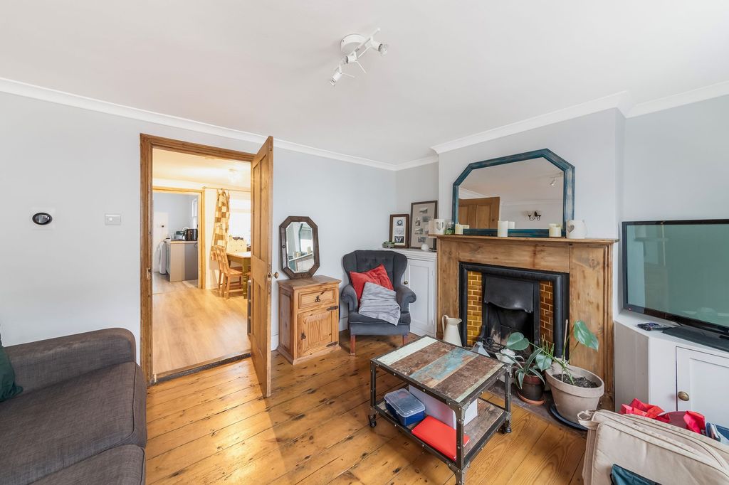 Property photo 2 of 19