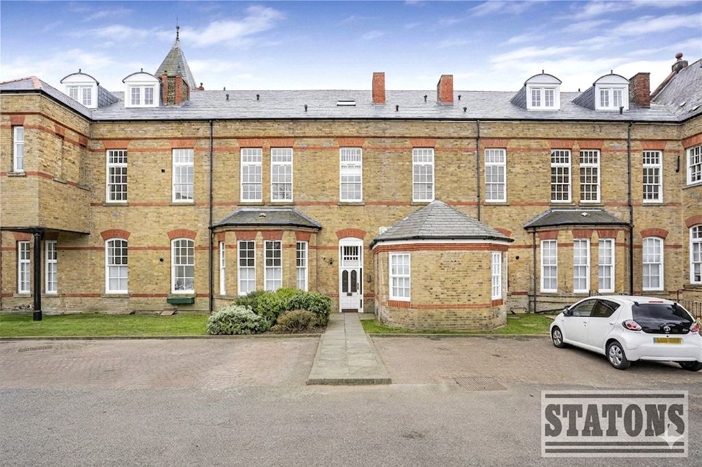 Property photo 2 of 16 Picture No. 27