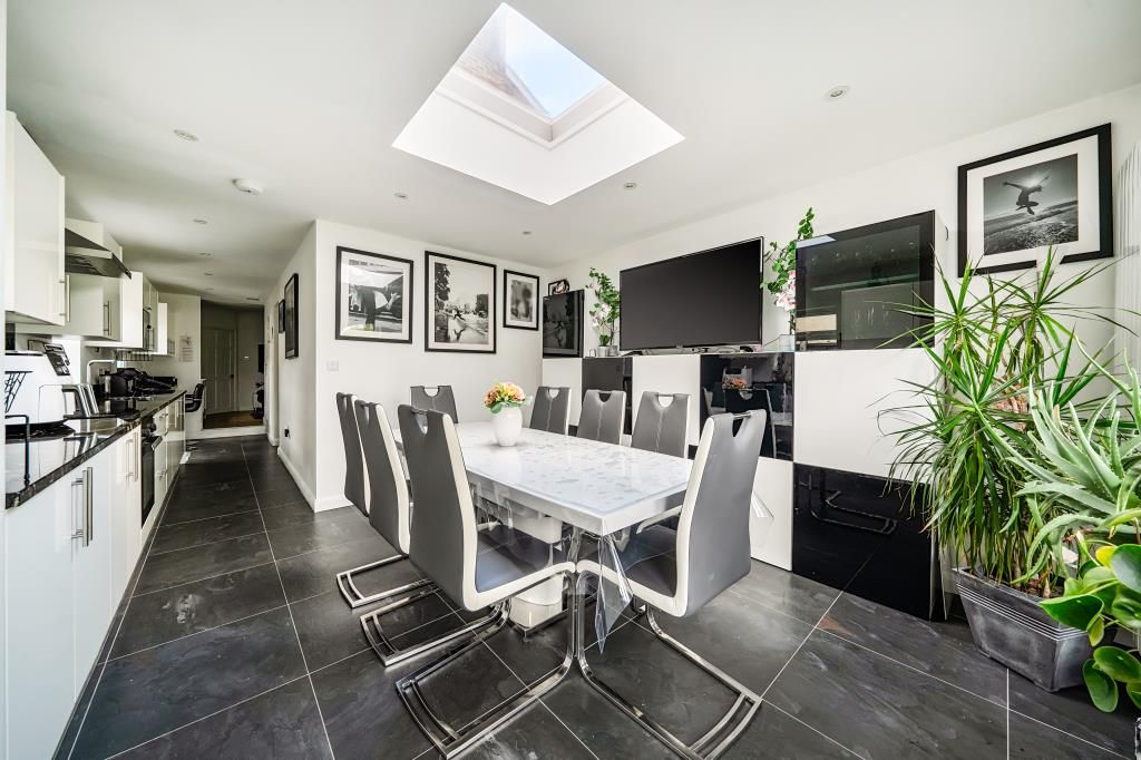 Property photo 2 of 12 Kitchen