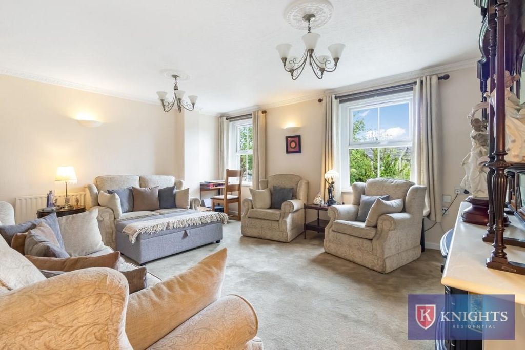 Property photo 3 of 13