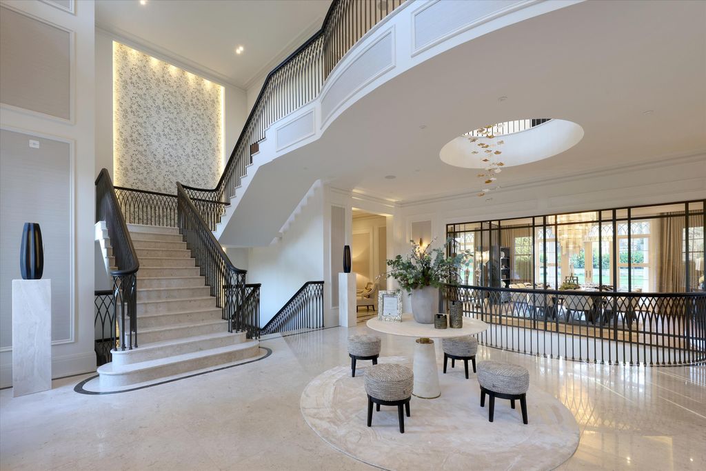 Property photo 2 of 24 Image