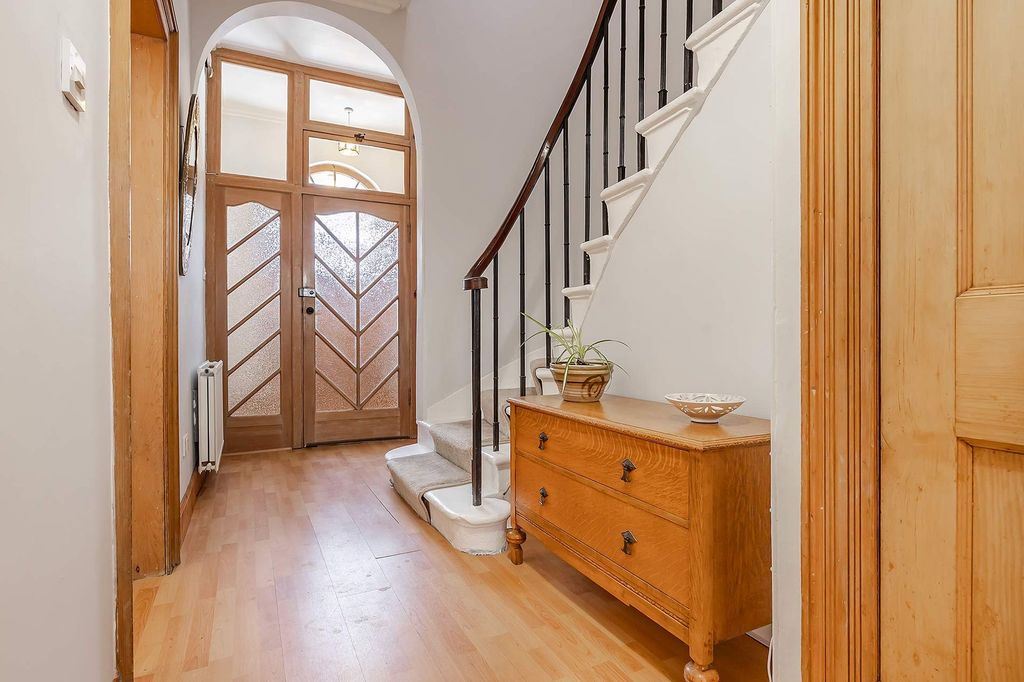 Property photo 3 of 22 Hallway