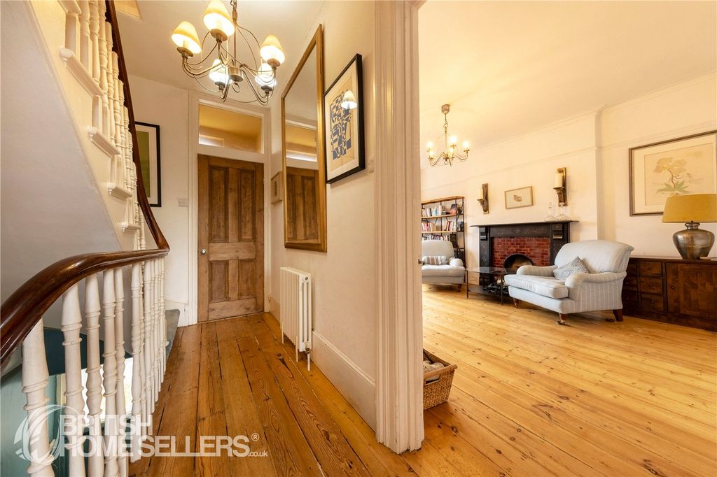 Property photo 3 of 23 Picture No. 10