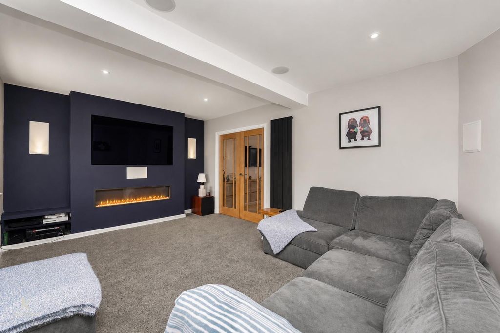 Property photo 3 of 54 3.Jpg
