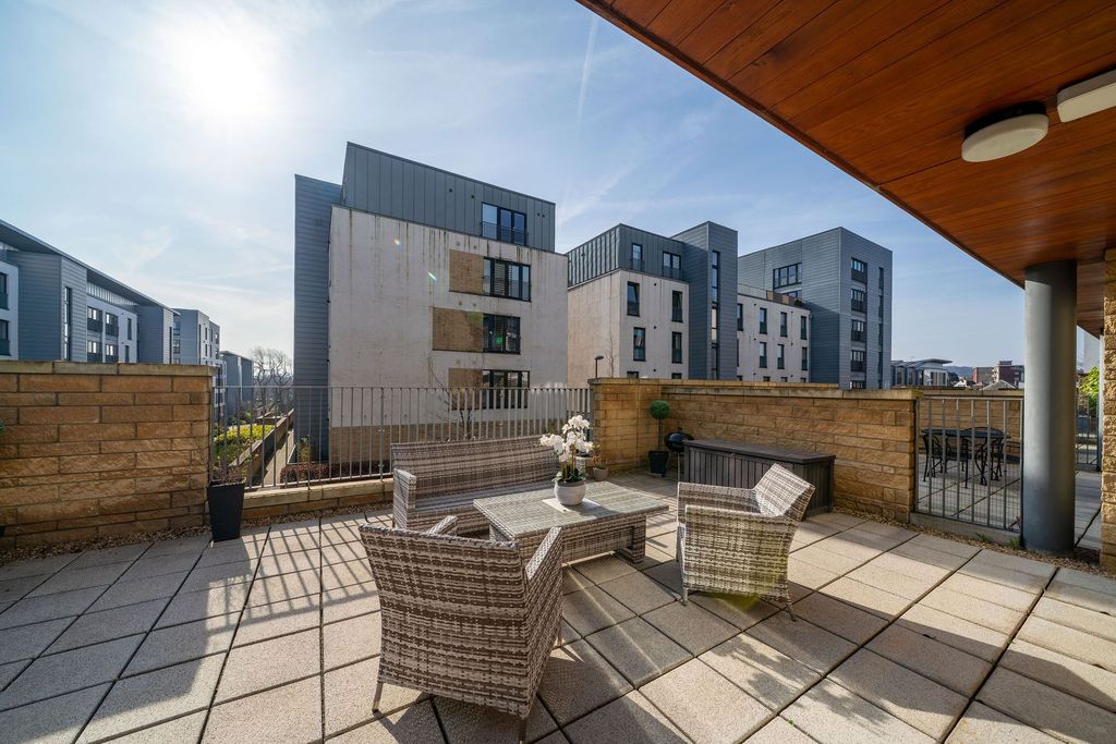 Property photo 1 of 35 Terrace