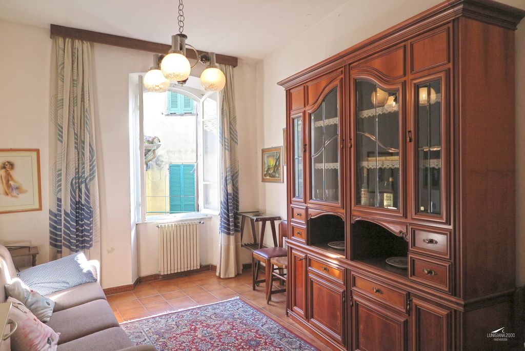 Property photo 1 of 38