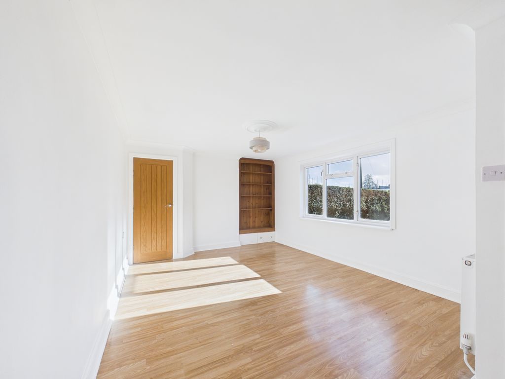 Property photo 3 of 18 Photo 12