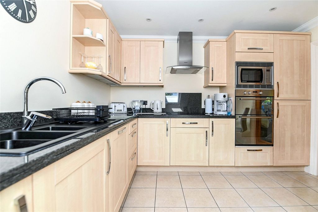 Property photo 3 of 18 Picture No. 09