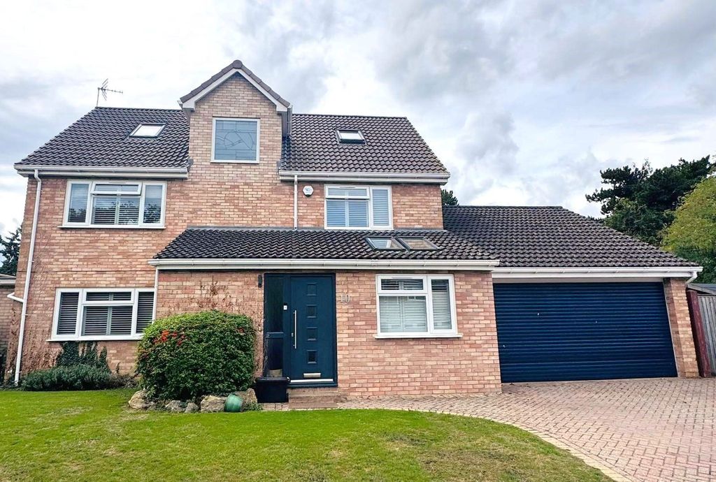 Property photo 1 of 32