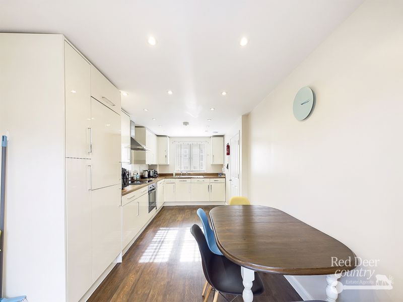 Property photo 3 of 16 Kitchen/Dining Room