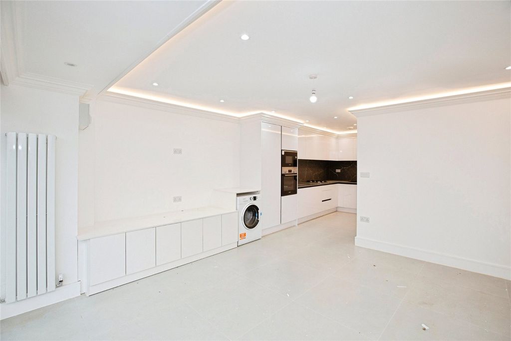 Property photo 2 of 16 Picture No. 30