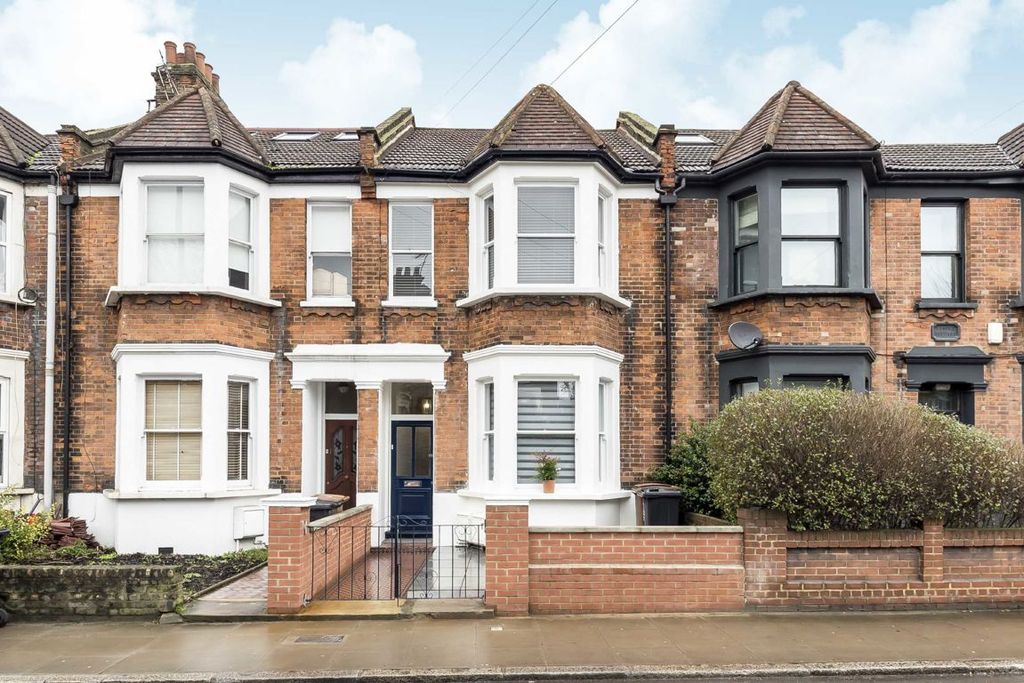 Property photo 1 of 12