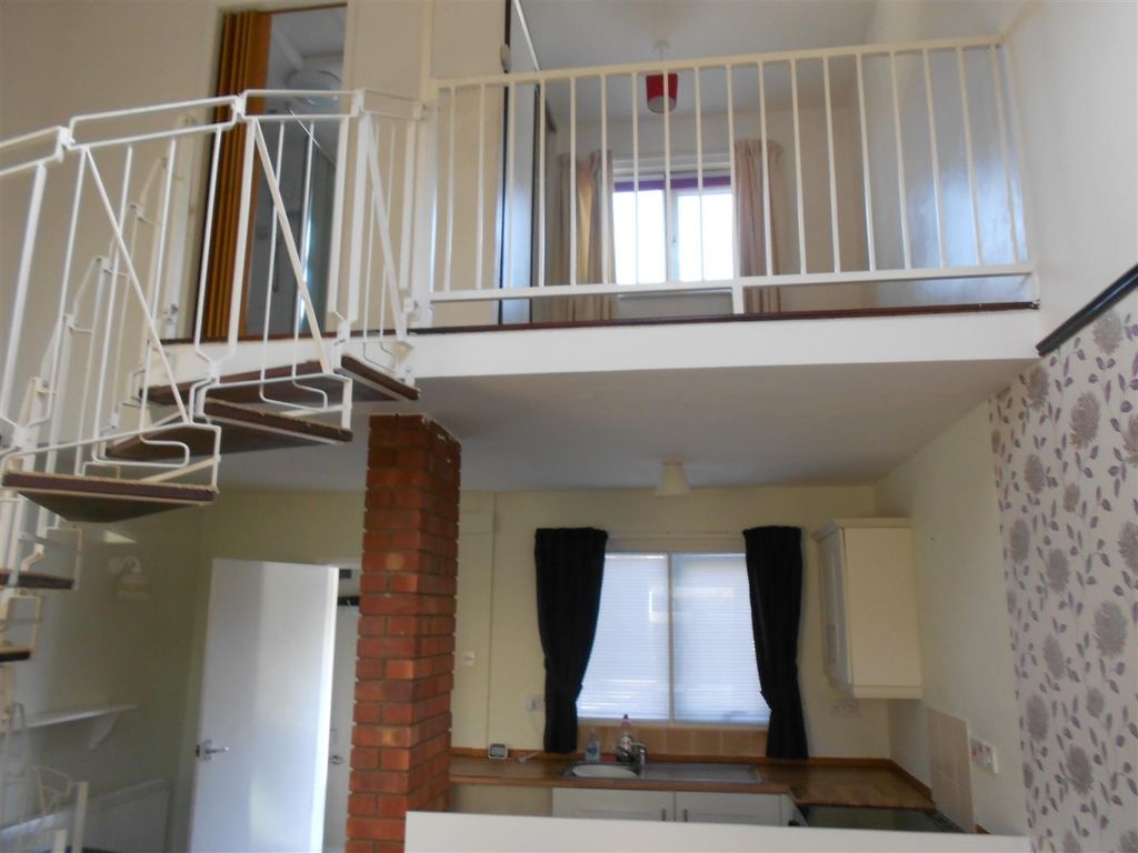 Property photo 2 of 5