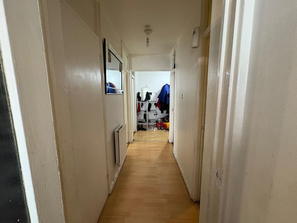 Property photo 3 of 12 Gallery