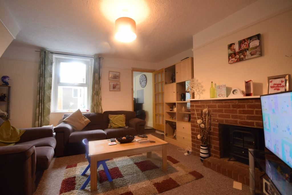 Property photo 3 of 7