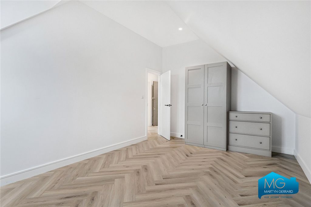 Property photo 2 of 15 Picture No. 04