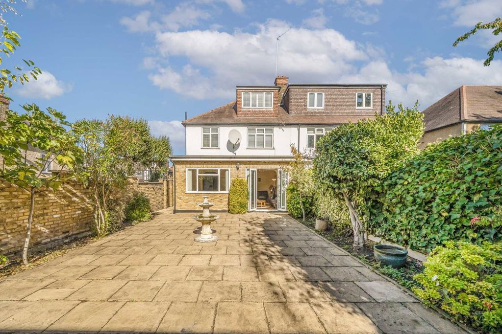 Property photo 3 of 12