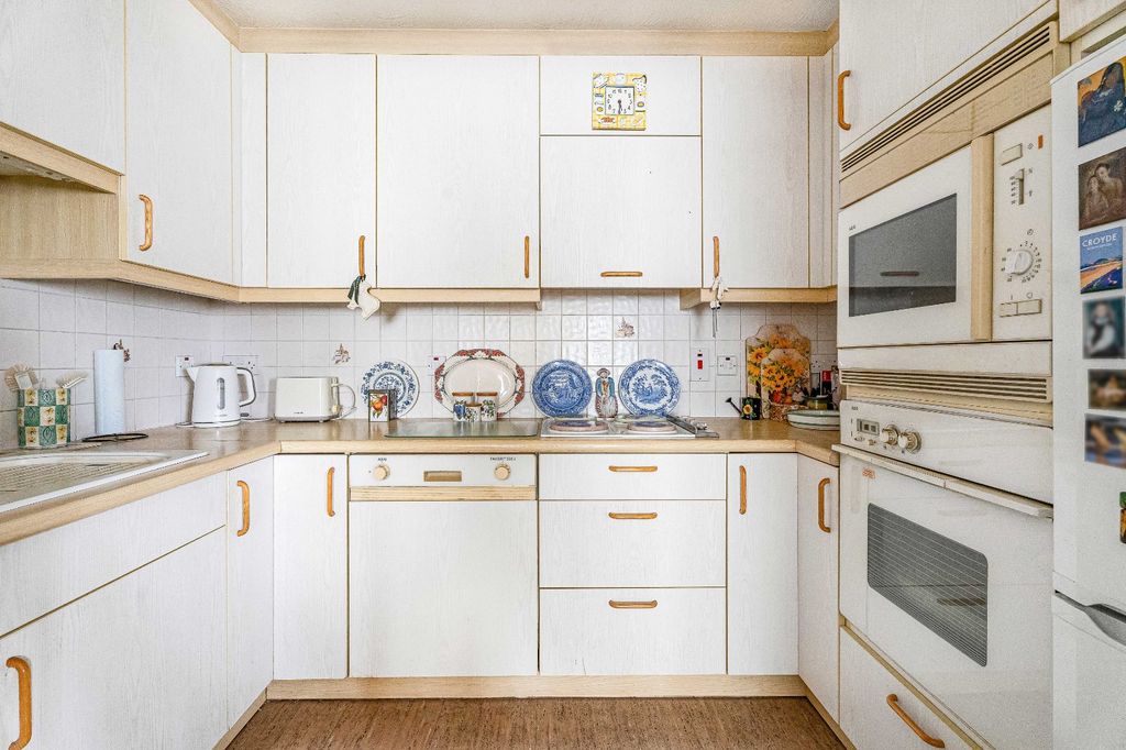 Property photo 3 of 22 Picture No. 19