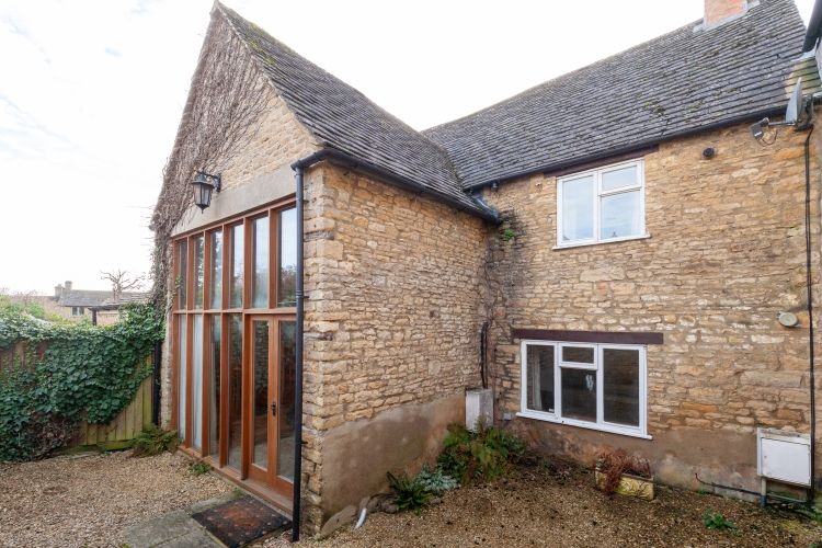 Property photo 1 of 9 244256