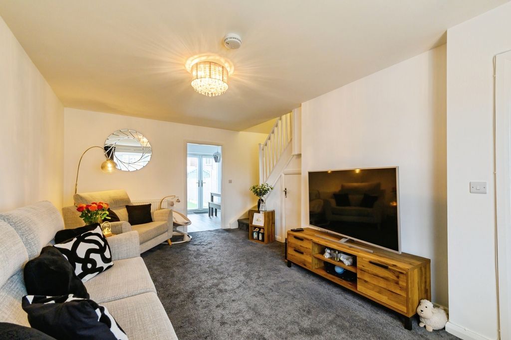 Property photo 2 of 15 Pbox-Img.Jpg