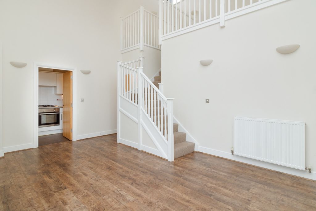 Property photo 3 of 14 1809036