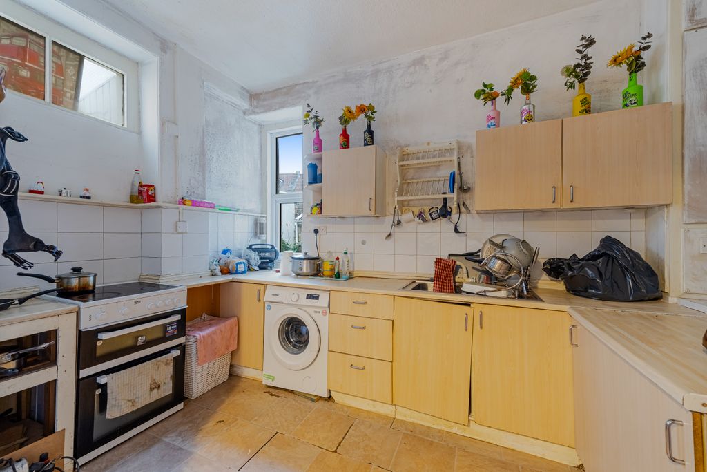 Property photo 2 of 14 Gallery