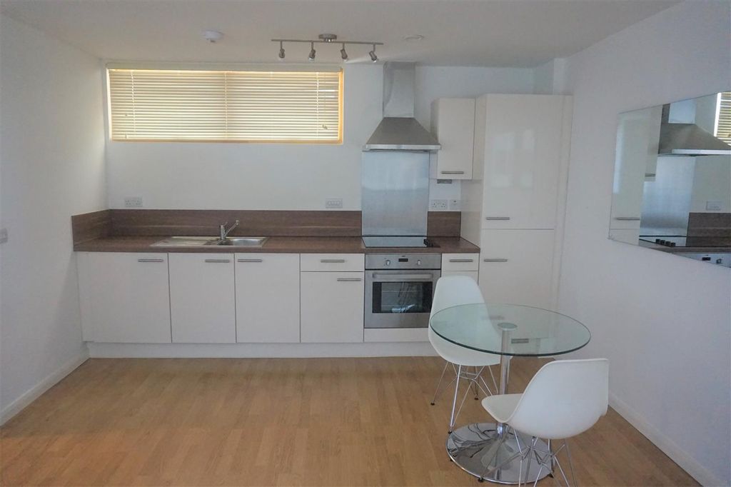 Property photo 2 of 6 Kitchen/Dining