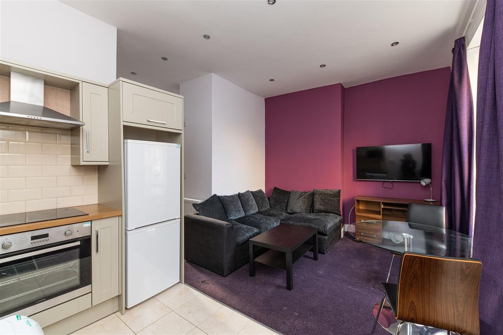 Property photo 3 of 8 Edit-8746.Jpg