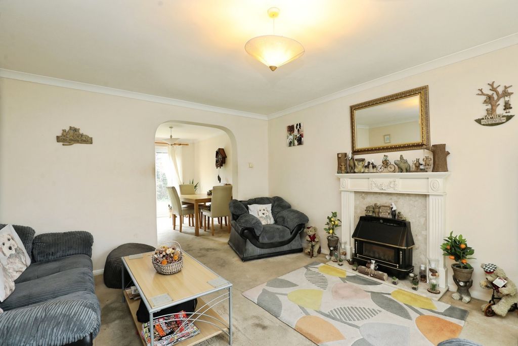 Property photo 2 of 20 Pbox-Img.Jpg