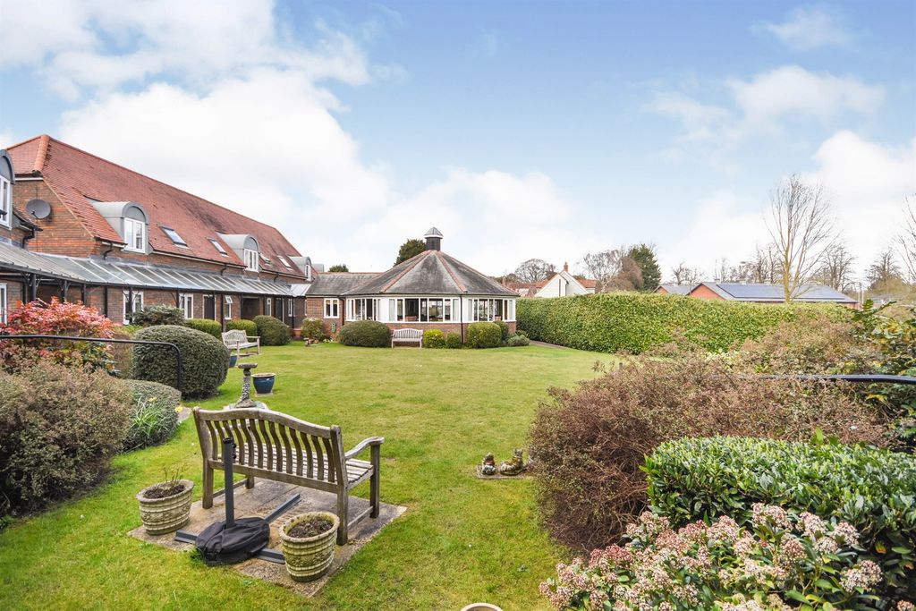 Property photo 3 of 13