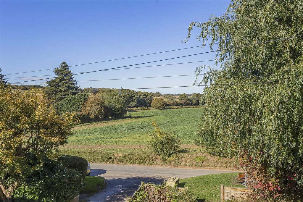 Property photo 3 of 35 13_65151.Jpg